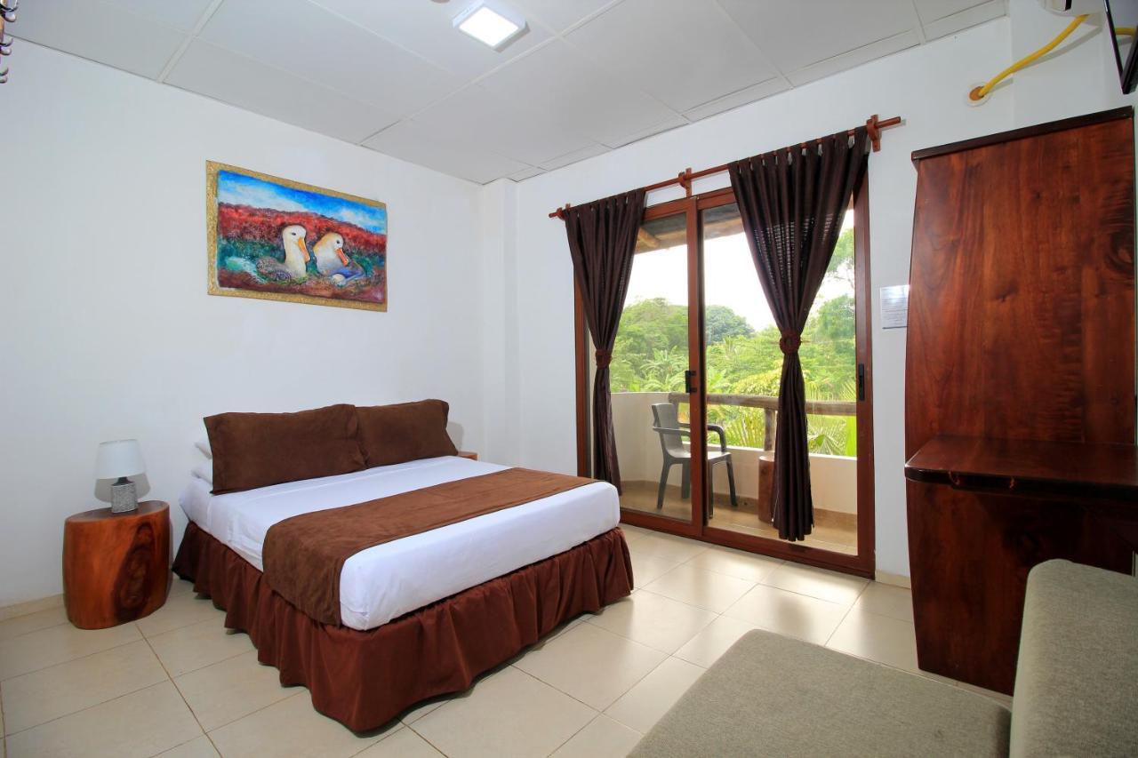 Natura Gardens Galapagos Bellavista  外观 照片