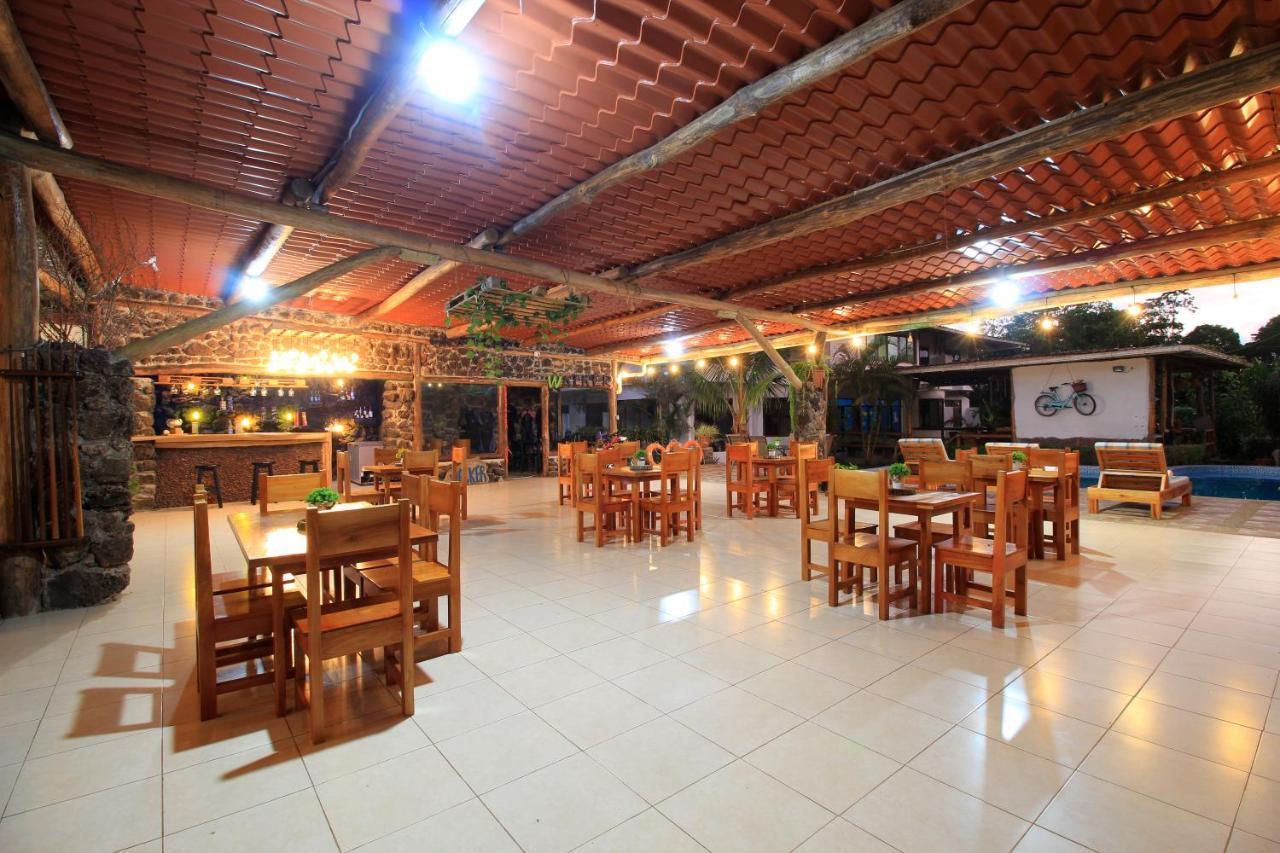 Natura Gardens Galapagos Bellavista  外观 照片