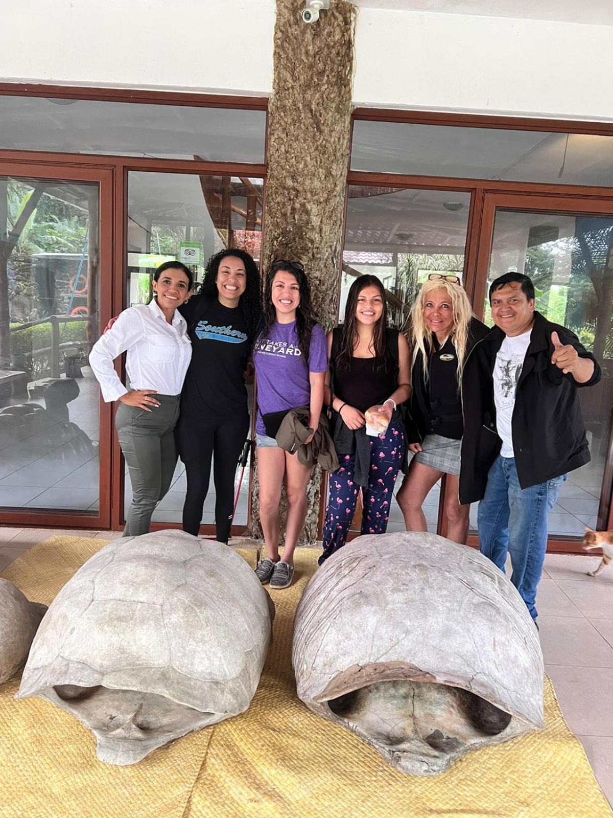 Natura Gardens Galapagos Bellavista  外观 照片