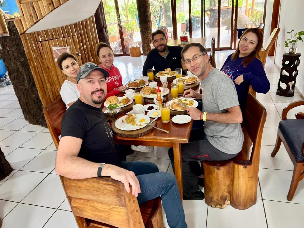 Natura Gardens Galapagos Bellavista  外观 照片
